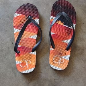 Op sandals